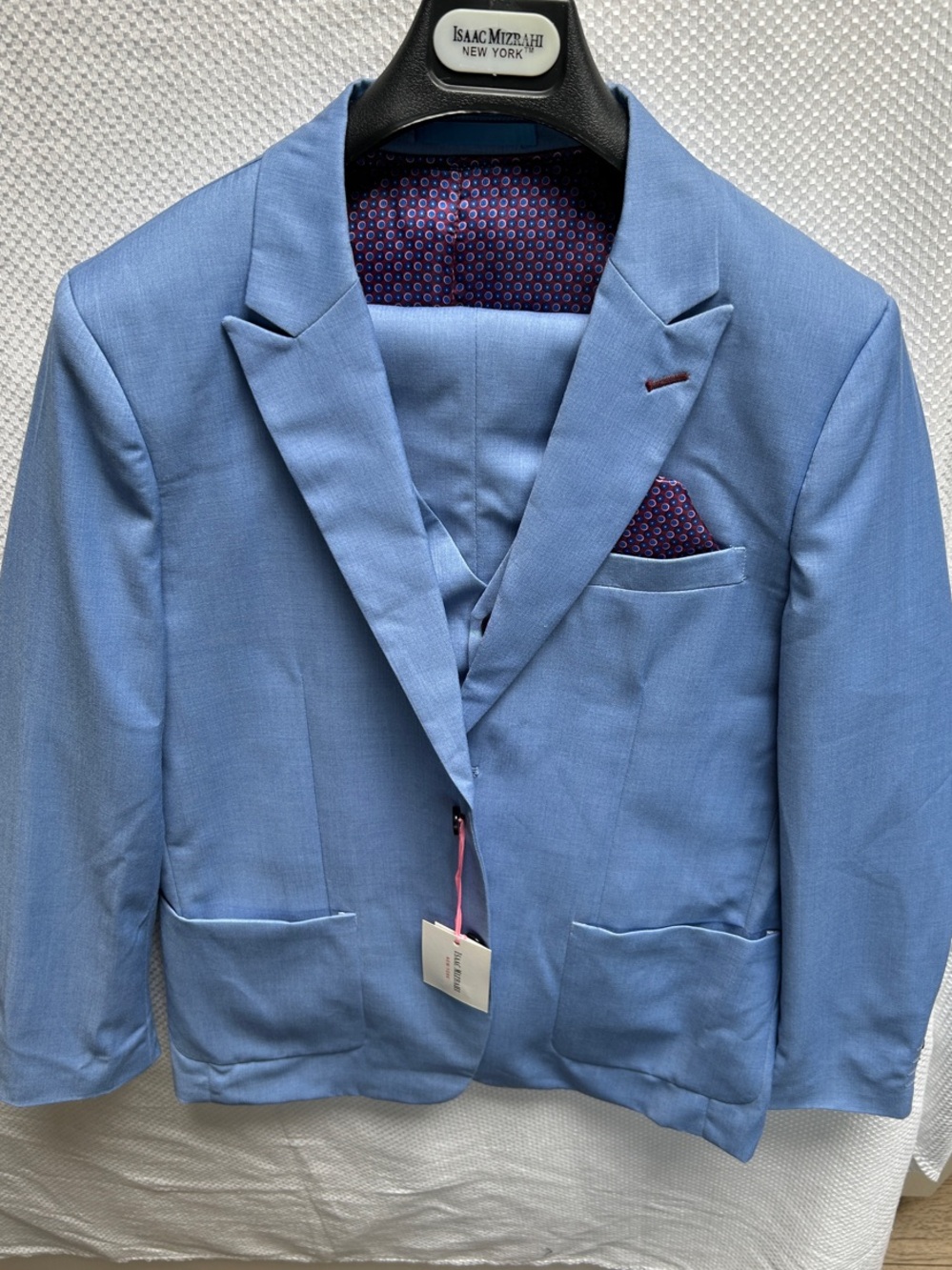 Isaac Mizrahi Light Blue Boy’s 3 pc Suit with Purple& Bkue Accents. Size 18. NWT